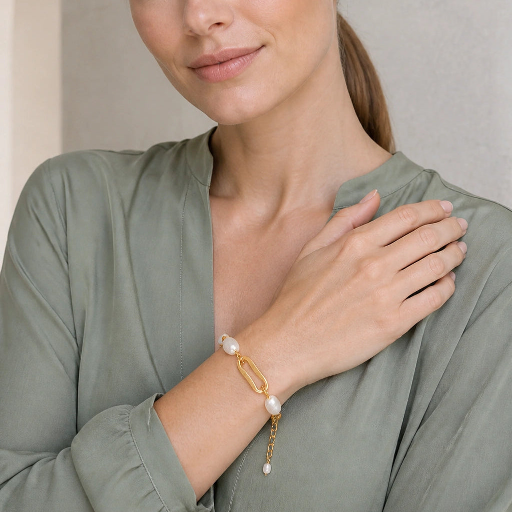 AURELIS Pearl Statement Link Bracelet