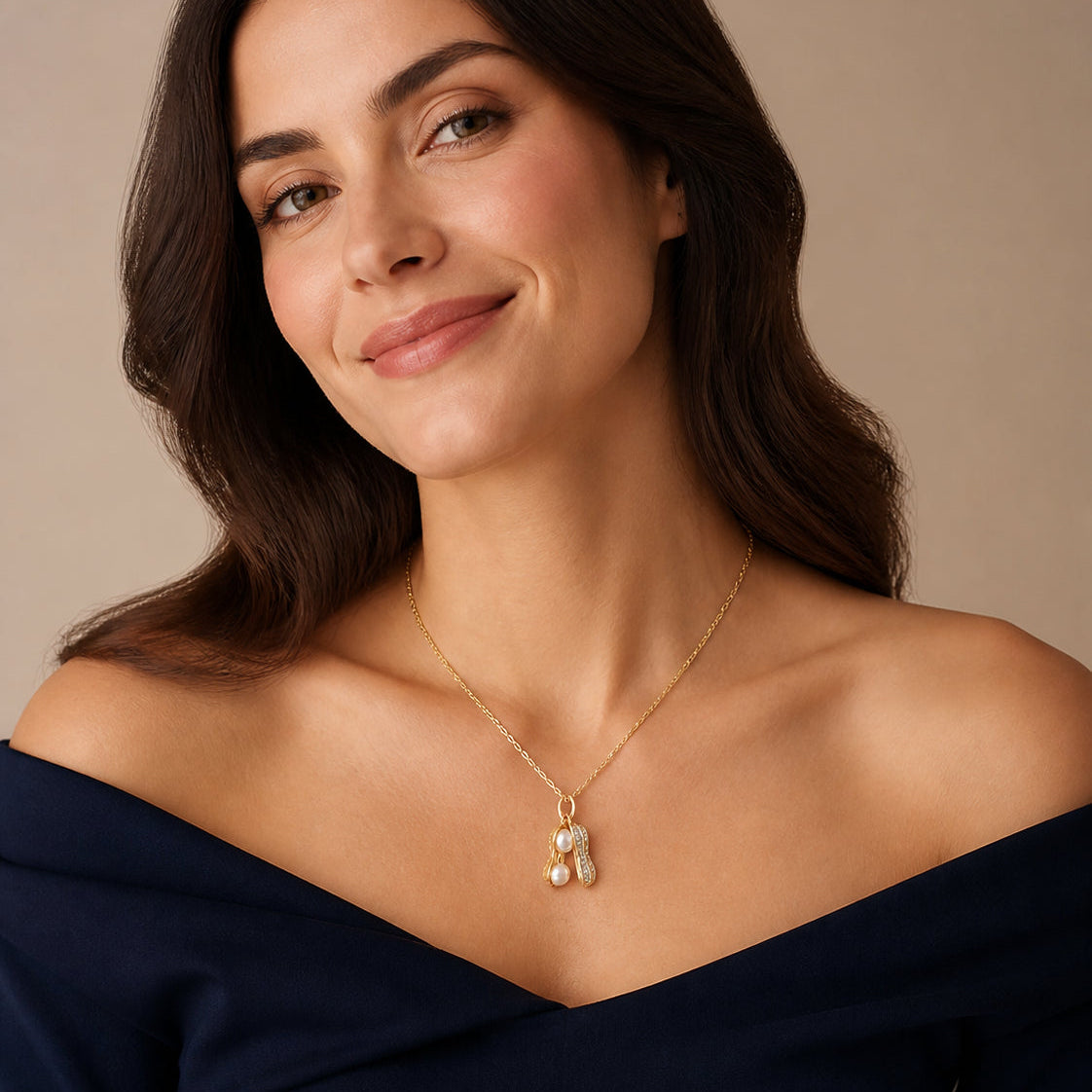 Arachne‑Perla Peanut Necklace