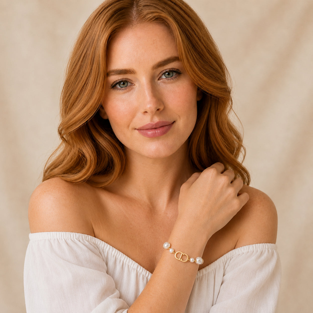 Mila‑Clover Pearl Bracelet