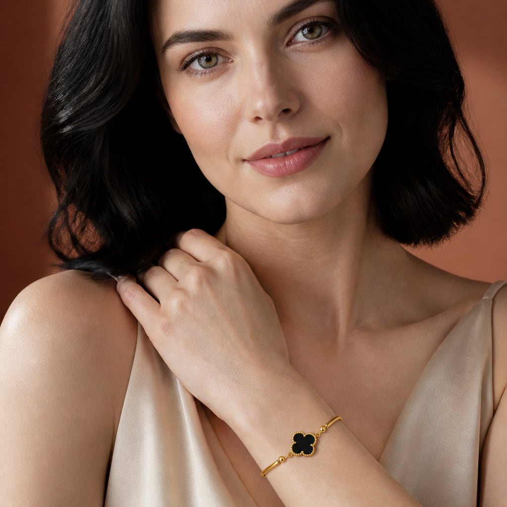 Vera Clover Bangle Bracelet