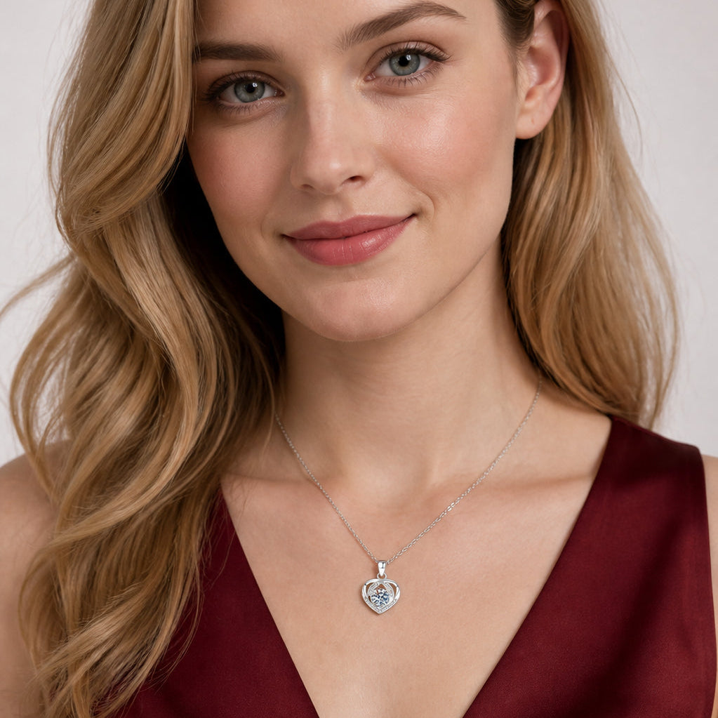 AURELIS Sacred Heart Halo Necklace